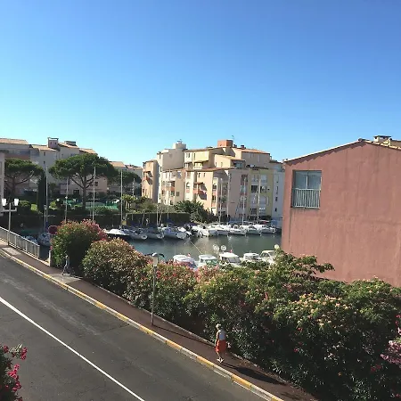 Apartment Languedoc Immobilier Jolie Studio Cabine Piscine Parking Prive Vb313 Agde